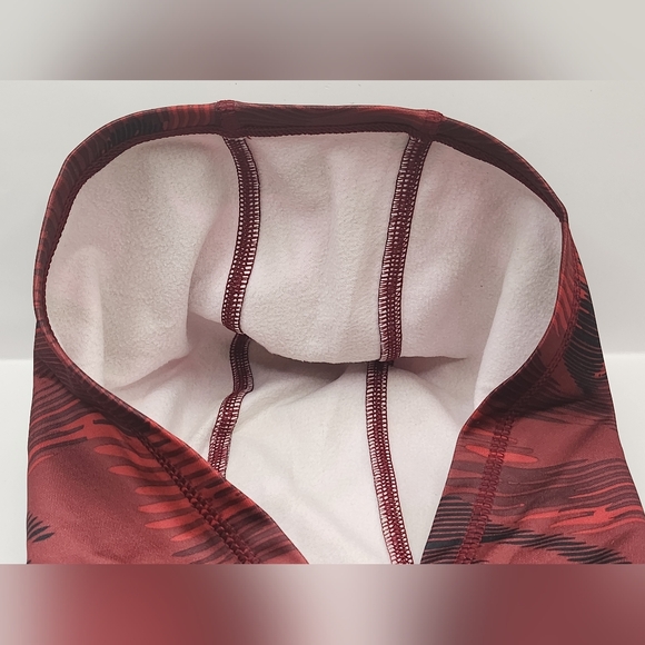 Adidas Boys Burgundy  Pullover Hoody Size 4 - Picture 3 of 11